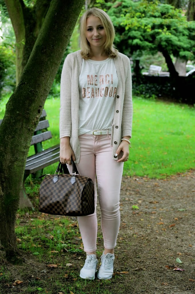 statement t-shirt merci beaucoup statement t-shirt merci beaucoup