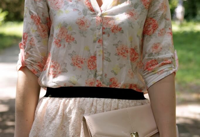 blumen-spitze-mädchenhaft-outfit