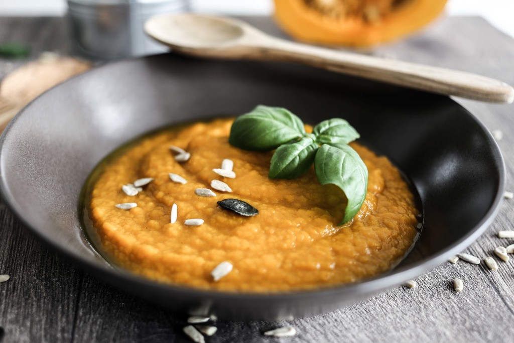 herbst-essen-kuerbis-suesskartoffel-moehren-suppe herbst-essen-kuerbis-suesskartoffel-moehren-suppe_4176