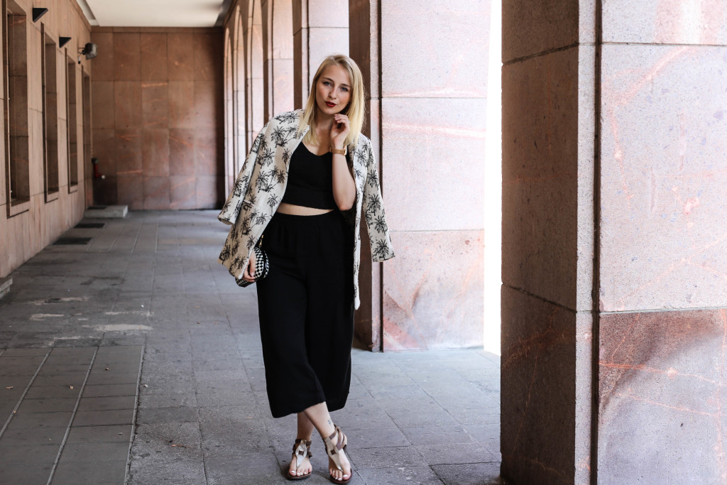 palmen-jacke-outfit-fashionblog-cologne-berlin-koeln-ootd-allblackeverything palmen-jacke-outfit-fashionblog-cologne-berlin-koeln-ootd-allblackeverything_3392