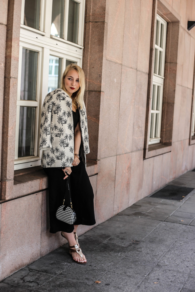 palmen-jacke-outfit-fashionblog-cologne-berlin-koeln-ootd-allblackeverything palmen-jacke-outfit-fashionblog-cologne-berlin-koeln-ootd-allblackeverything_3501