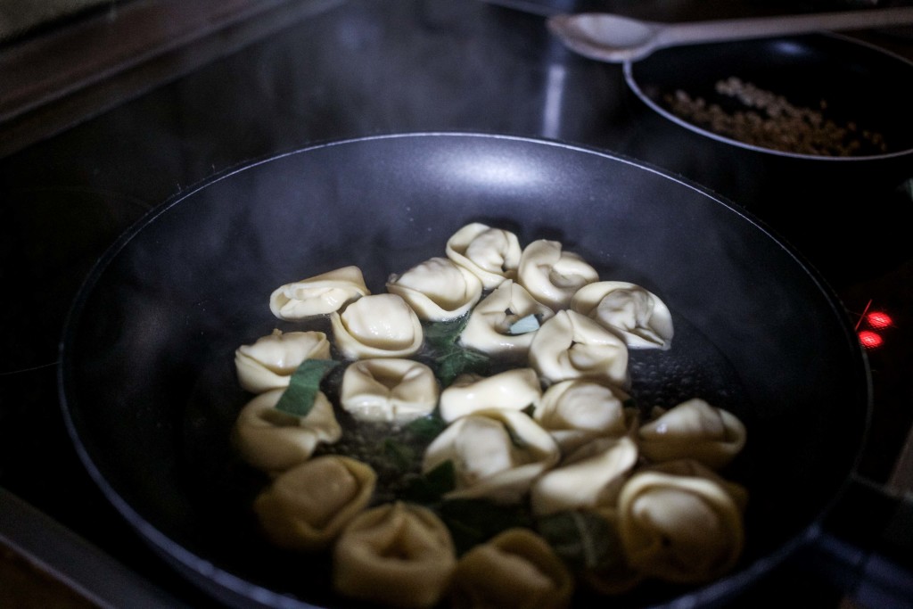 hilcona-pasta-classica-tortellini-quattro-formaggi-salbei-sosse_6191