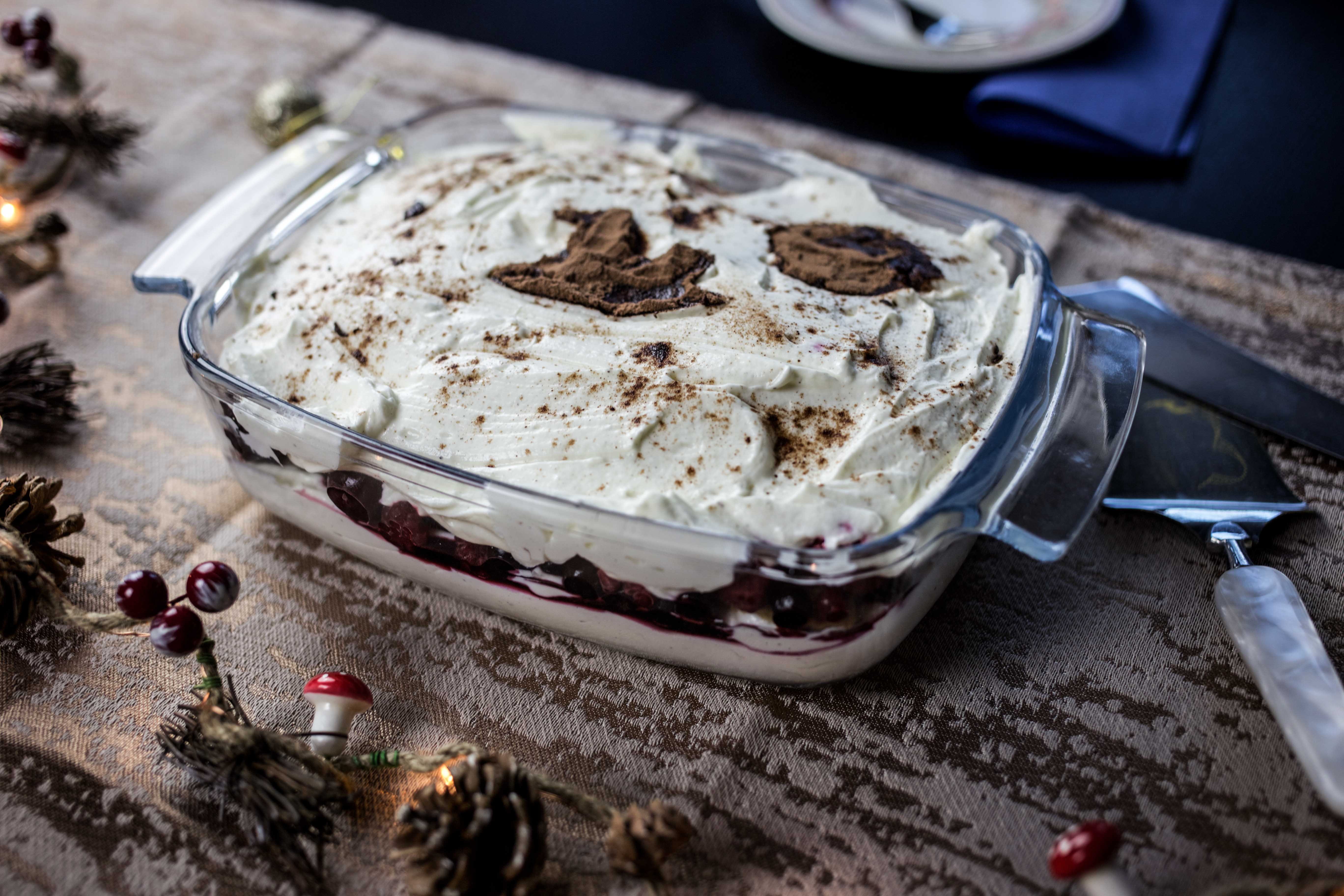 Advent Advent Weihnachtstiramisu als weihnachtlichen Nachtisch Food