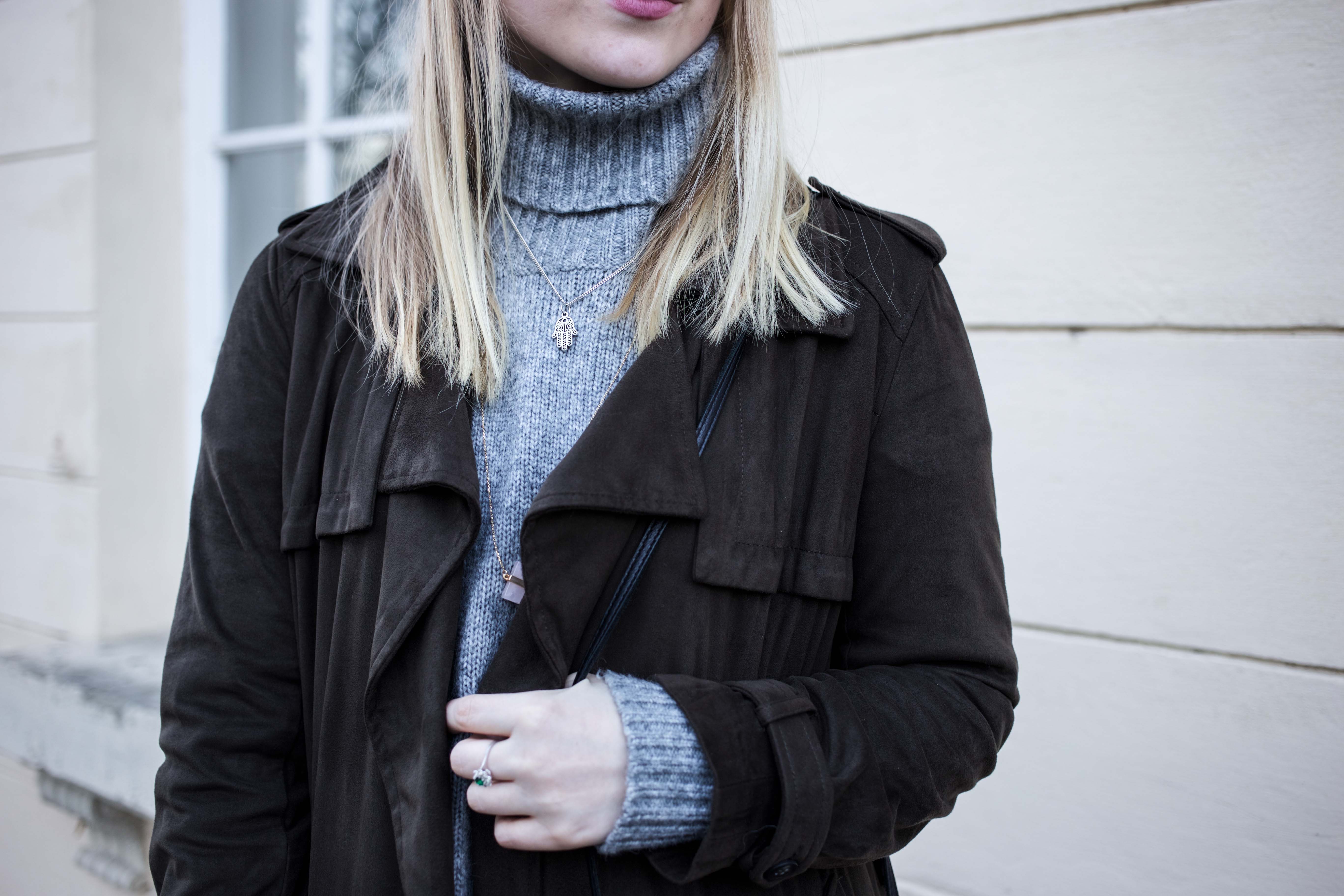 turtleneck-trench-coat-streetstyle-modeblog-fashionblog-bonn-berlin-köln-lederstiefel-silberabsatz-outfi_9233