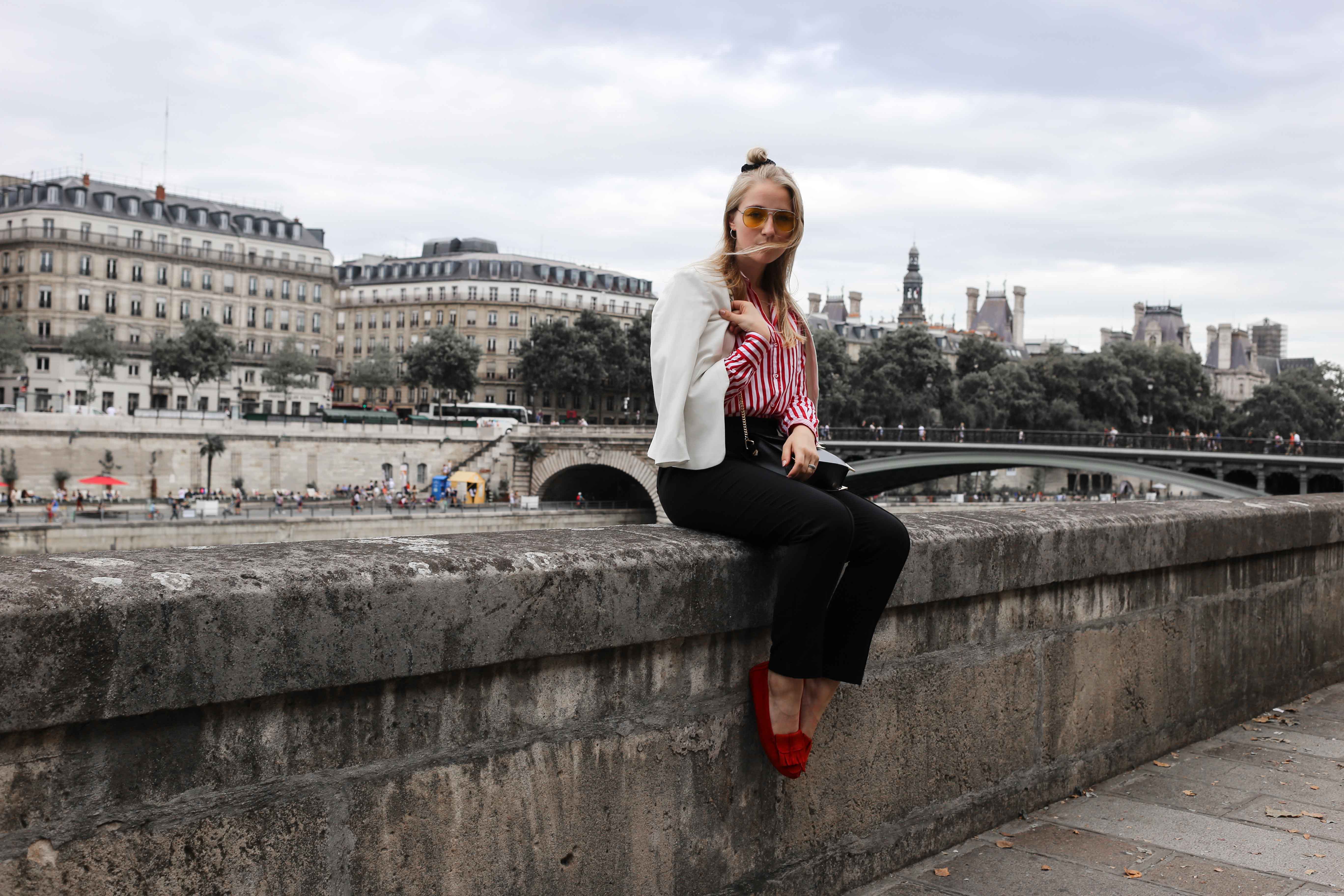 rote-mokassins-streifenbluse-weißer-blazer-paris-modeblog-fashionblog-fashion-blog_1428