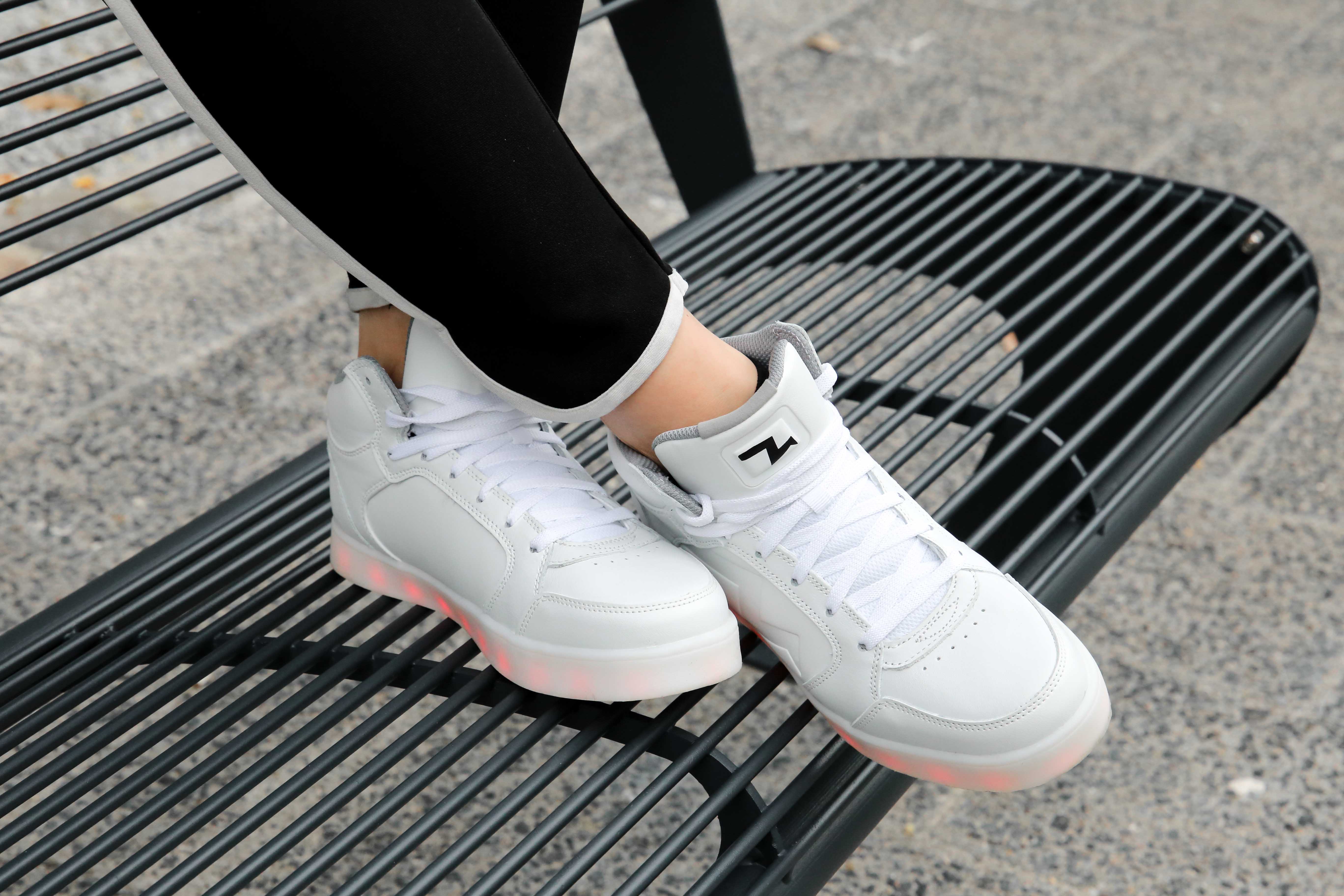 LED-Schuhe-Skechers-Outfit-Modeblog-College-Jacke-Sportlich-Fashion-Blog-Blogger_1449