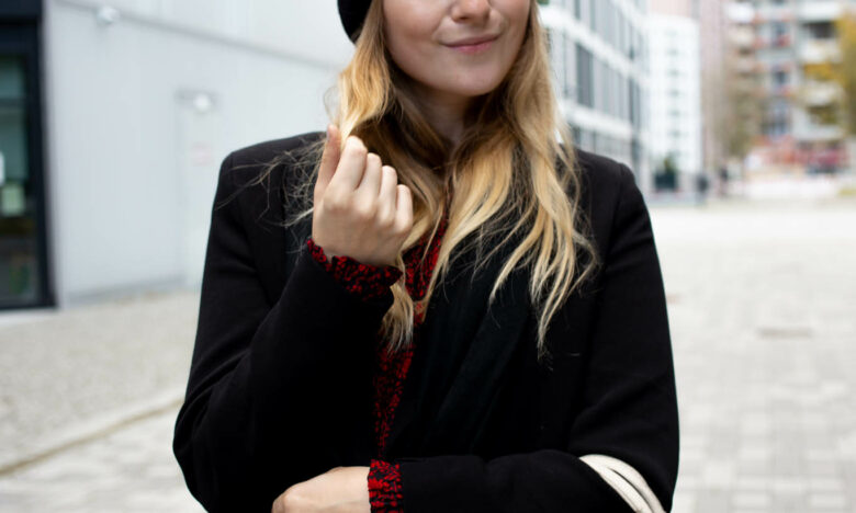 festliches outfit look für die festtage Tasche