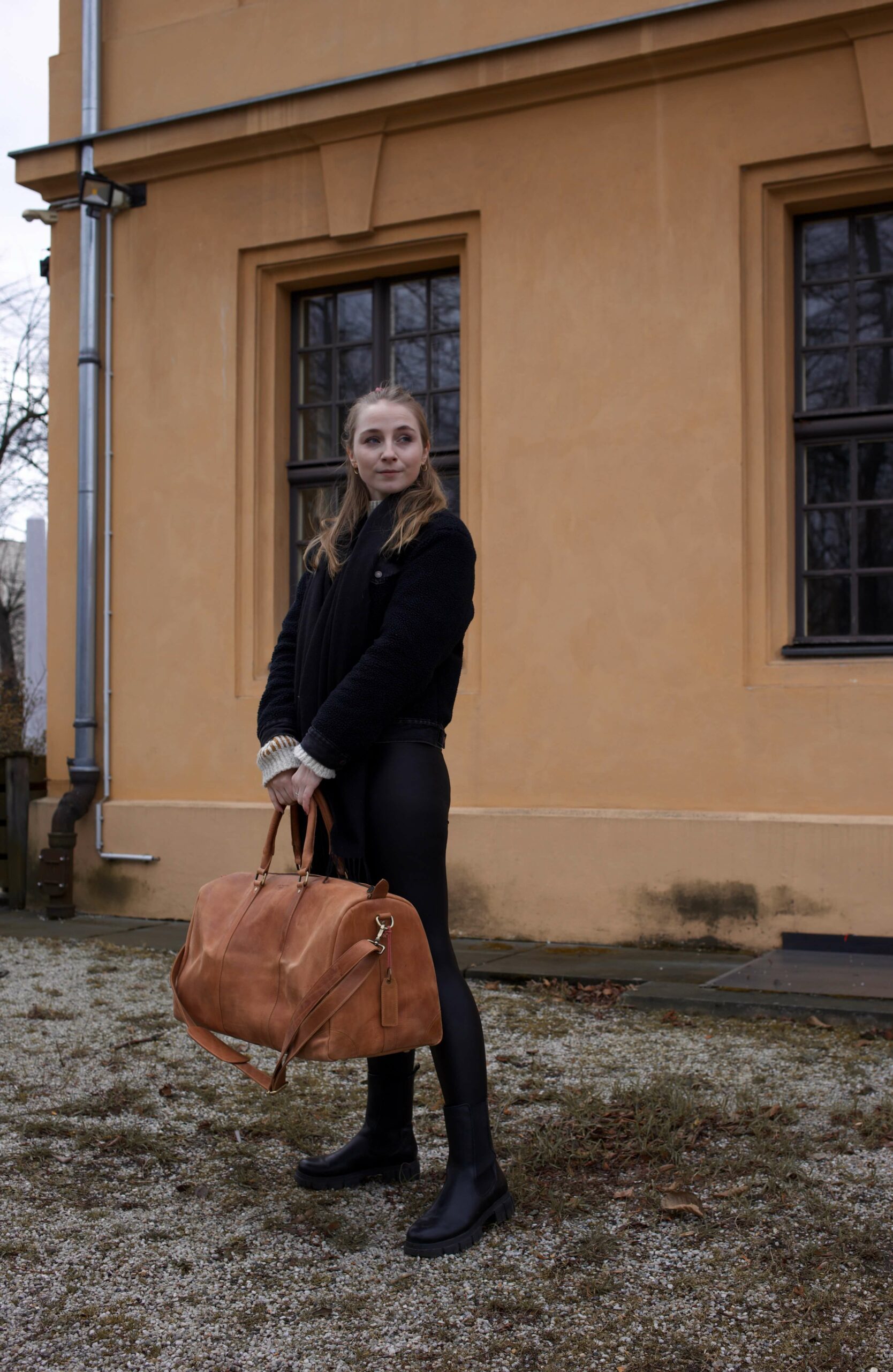 weekender-leder-damen-outfit-tasche-reisetasche-braun