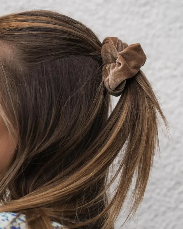 Samt Haargummi Scrunchie Beige Cappuccino
